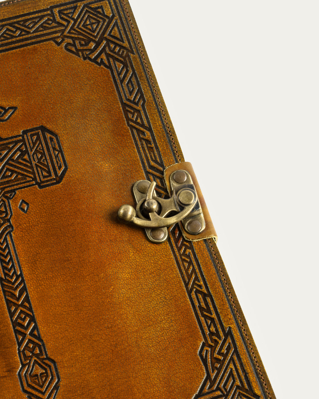 Dwarven Leather Diary, Large